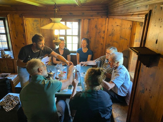 Von der Feige zur Bohne. Kaffeeverkostung in der Ausstellung "Ötztal Weltweit"