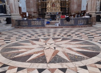 Feinarbeit Am Stein – Mosaiksanierung Im Dom 2022 10 14 (1)