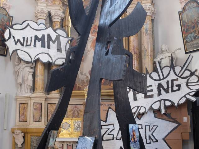 FEUERSTELLE Kunstinstallation Fastenzeit 2023 von Christian Eisenberger