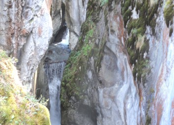 Wasserfall Auf Dem Jakobsweg Durch Tirol