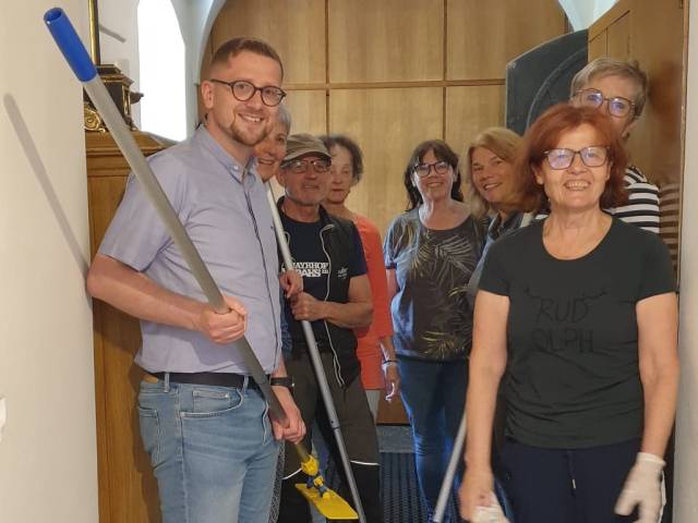 Generalreinigung der Pfarrkirche Hippach